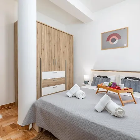 Apartman Mia *