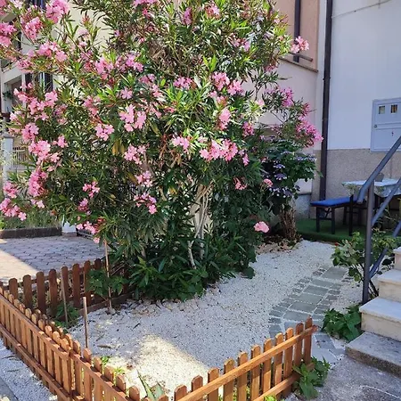 Apartman Mia *