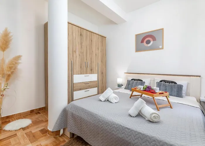 Διαμέρισμα Mia *