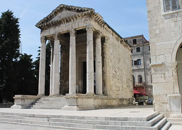 Mia * Pula